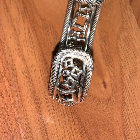 Authentic David Yurman Diamond Quatrefoil Cuff Bracelet - Picture 10 of 12